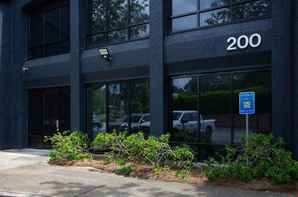 1950 N Park Place Suite 200