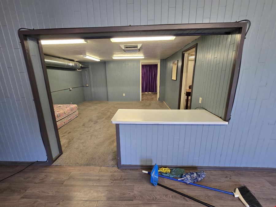 3258 F Rd