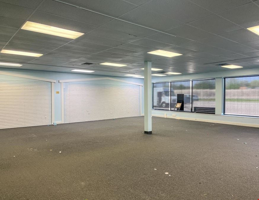 9,500 SF Anchor Space | Miracle Mile Rochester