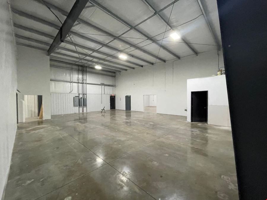 9915 E 51st St, Bldg B - Industrial
