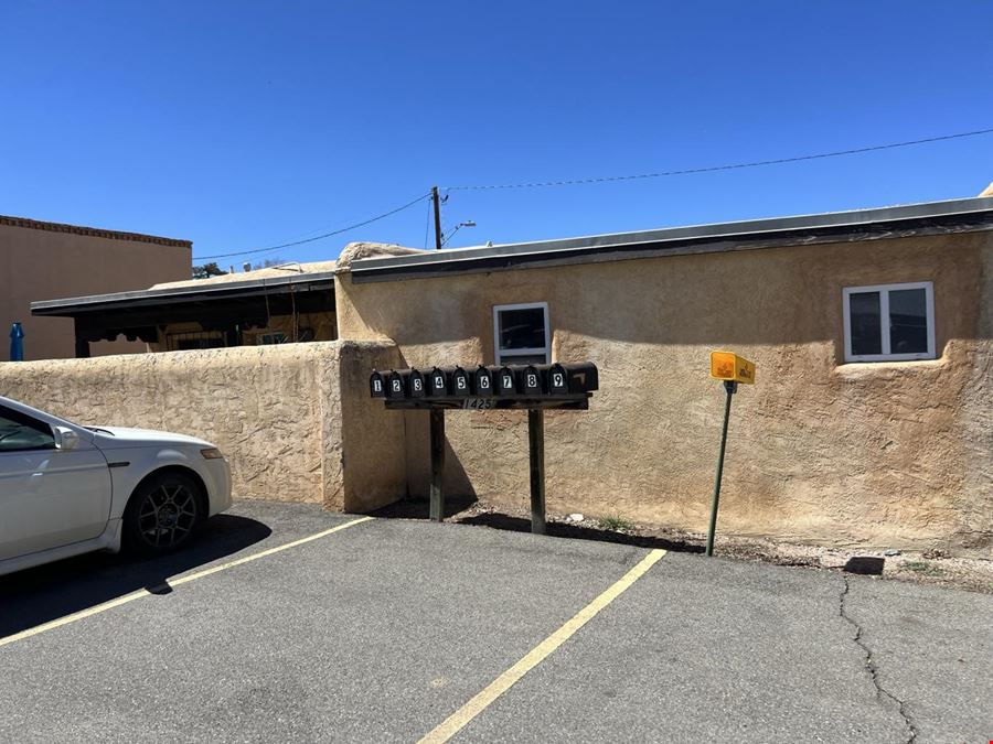 1425 Paseo De Peralta