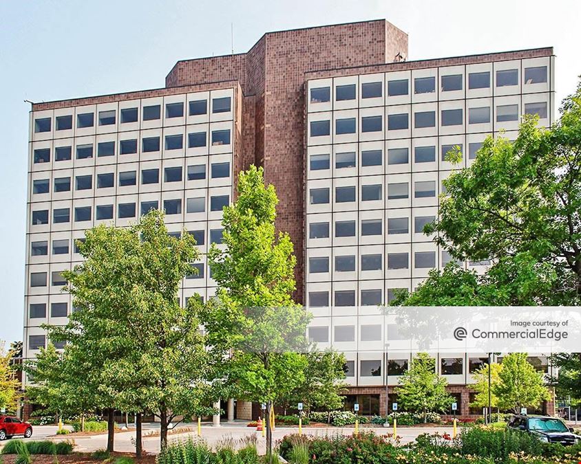 777 Eisenhower Plaza