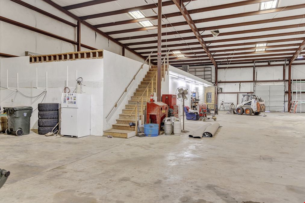 Warehouse - NE Huntsville