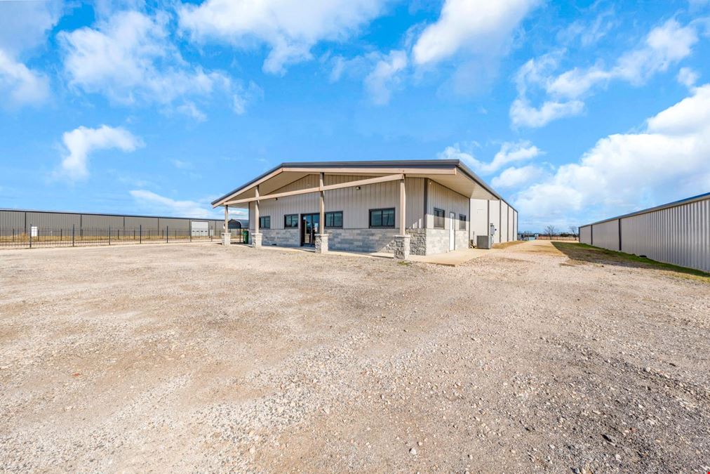 11639 E US-175