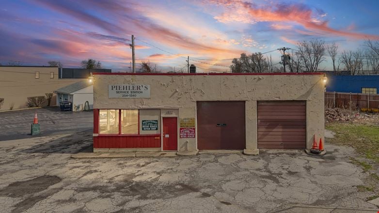 Preview of Other space for Rent at 1803 Lyell Ave