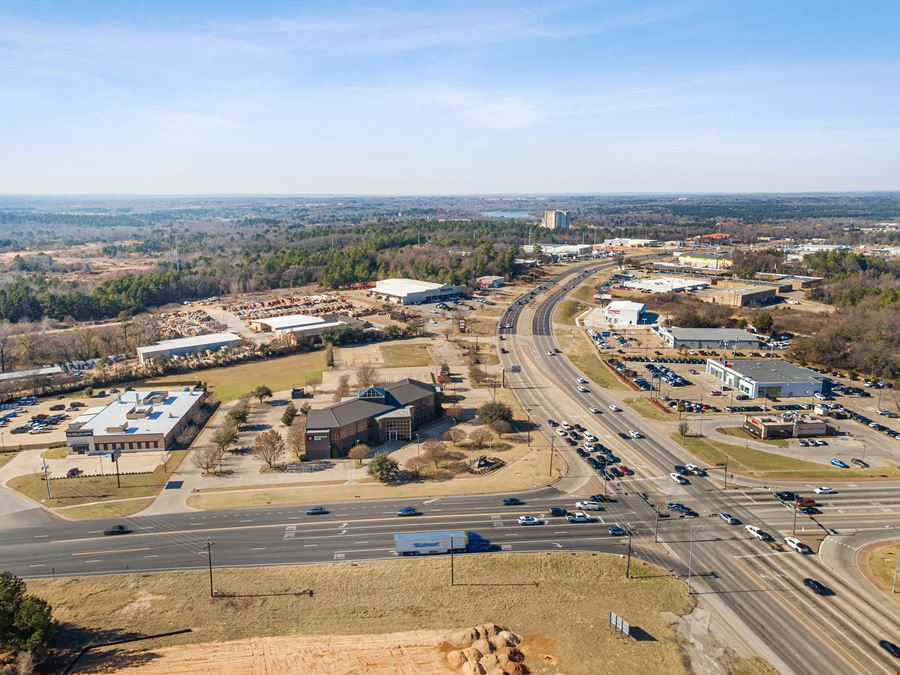 1.9 acre Retail Pad Site Available