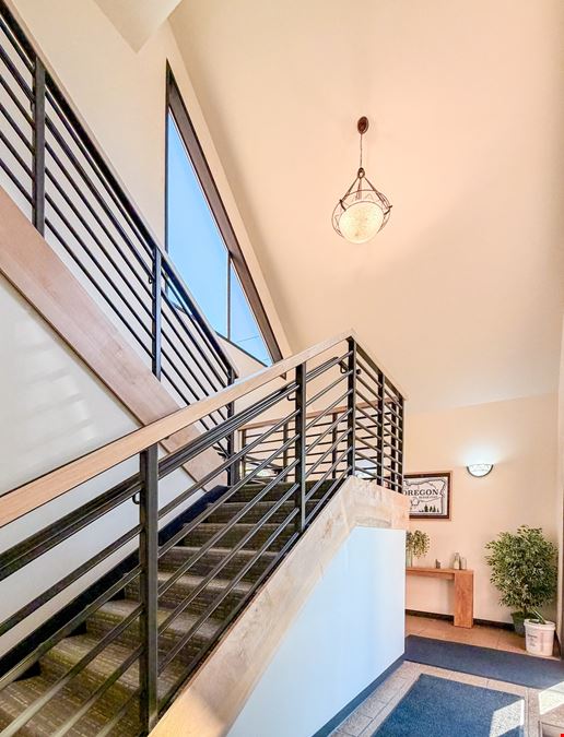 7125 SW Hampton St, Suite 300
