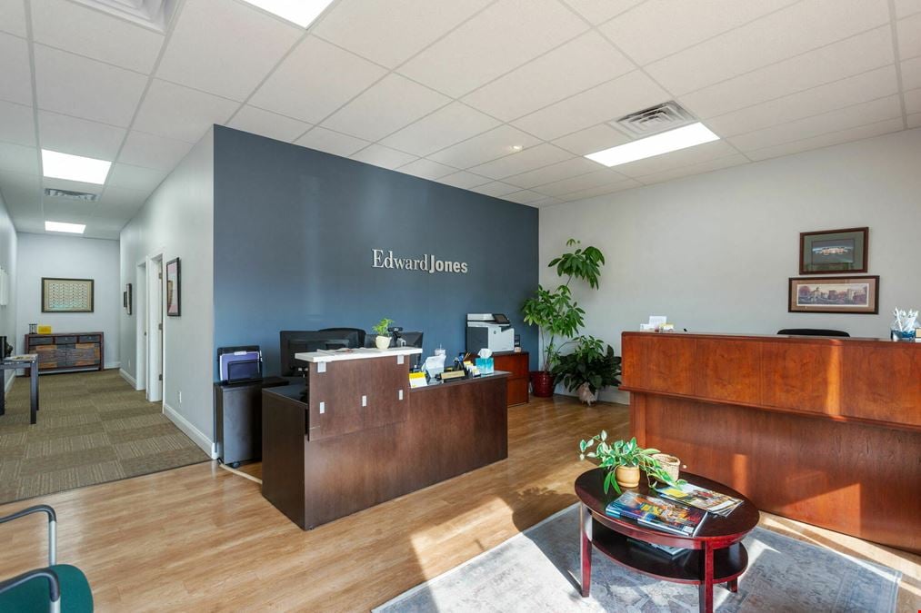 FOR LEASE – Prime Office / Retail Space | ±1,500 SF | High-Visibility Location