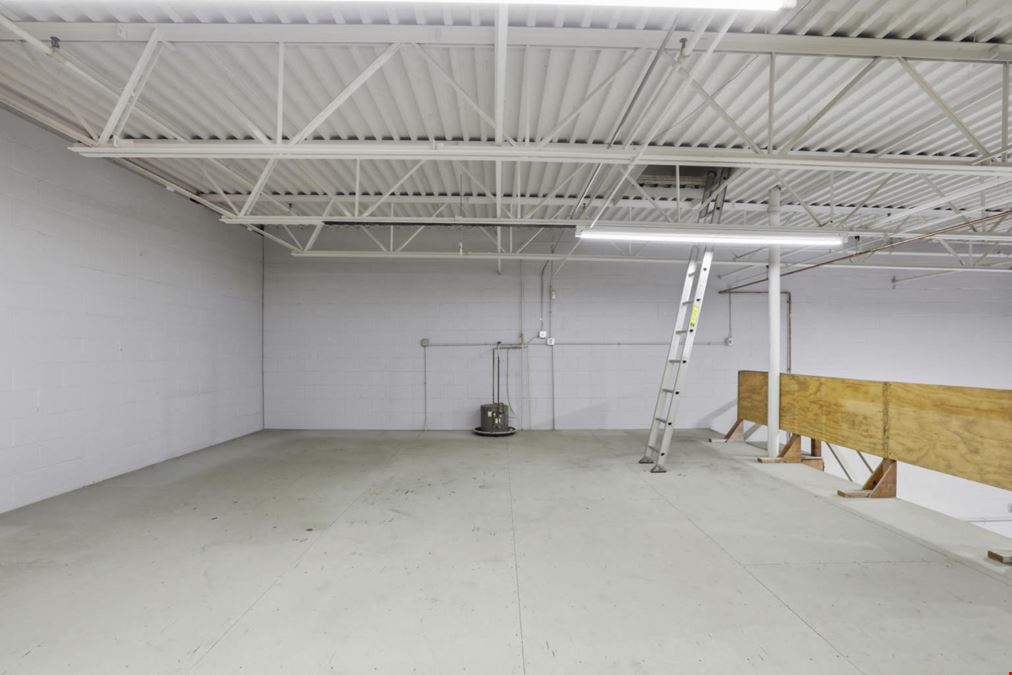 Industrial flex Space for Lease in Newburyport Seacoast Business Park