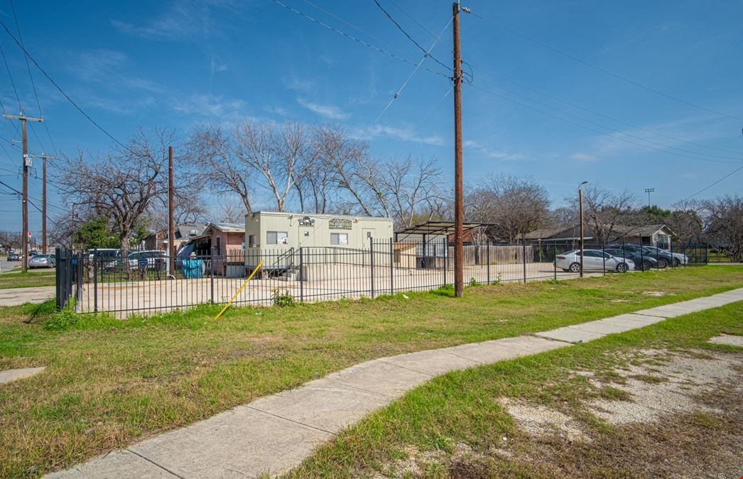 3422 Commercial Avenue