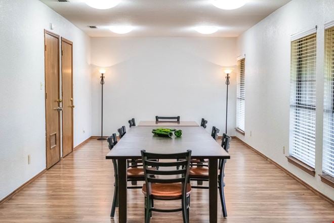 Preview of Mixed Use space for Rent at 313 Harwood Rd