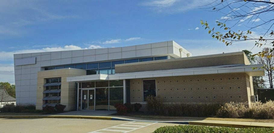 Preview of Office space for Rent at 5576 Grove Blvd