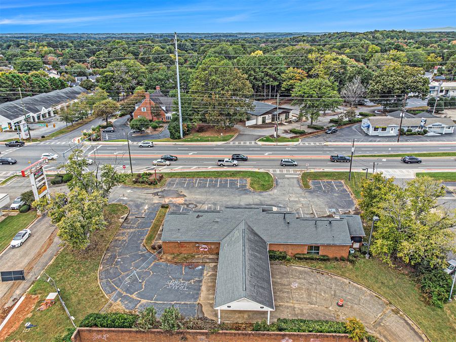 2674 Sandy Plains Rd