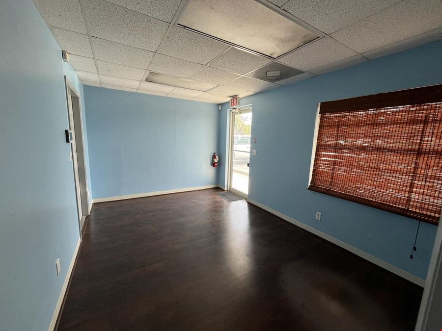 Industrial Office Warehouse 1500 sq ft