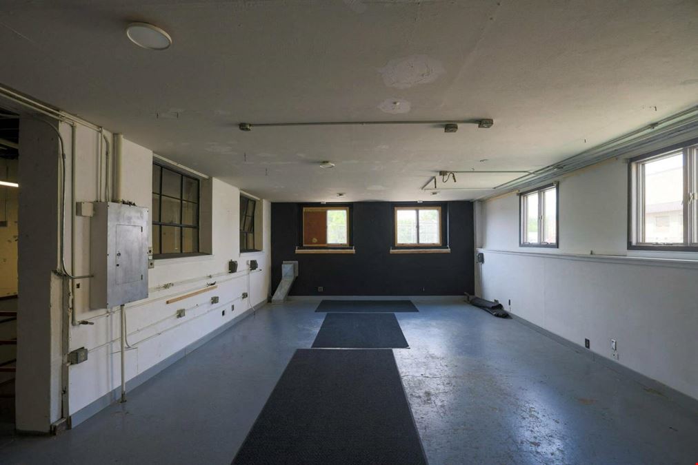 Office-Warehouse-Flex Space For Lease (Outdoor Storage)
