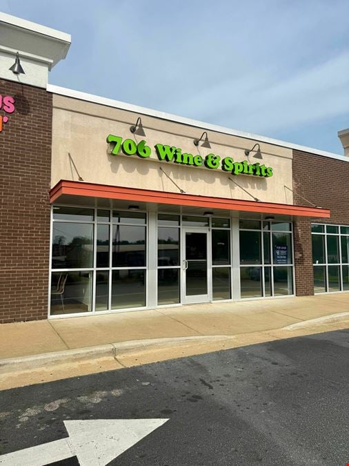 1523 Veterans Pkwy, Suite B