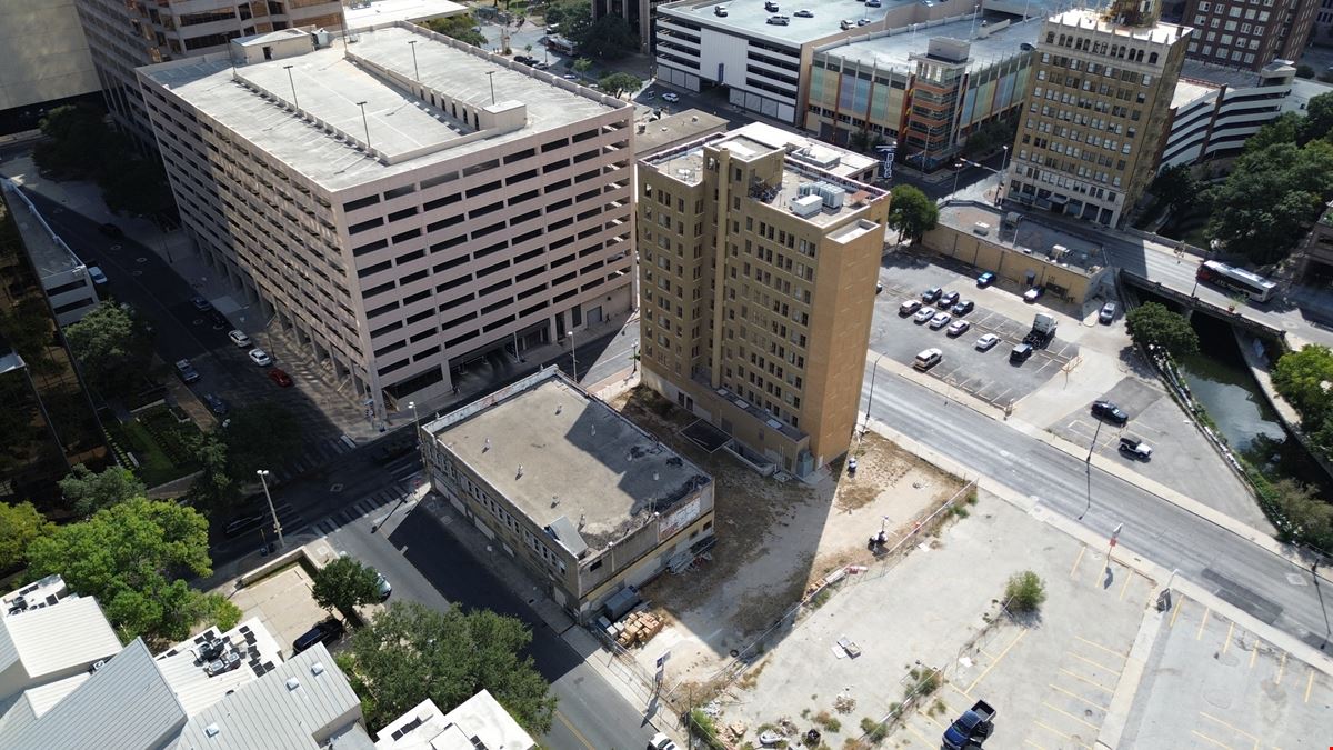 The Flats & The Voss Building