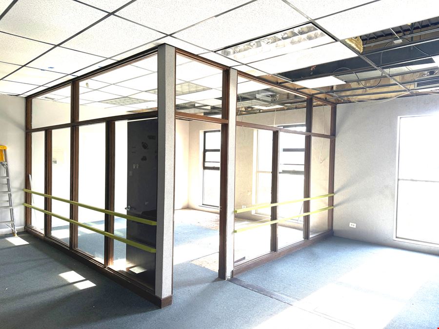 Oak Lawn Medical Complex