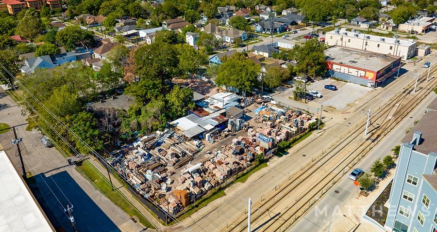 2009 N Main St., Houston, TX 77009 DEVELOPMENT OPPORTUNITY!
