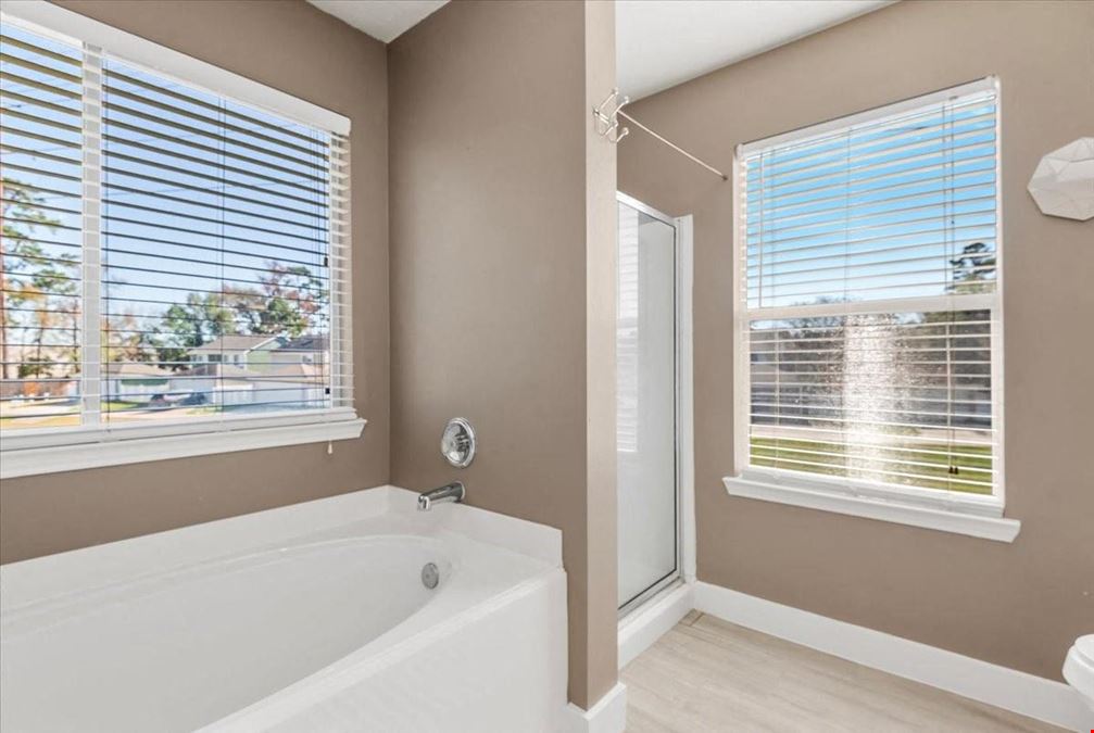 FOR SALE | 6230 Kings Oaks Lane, Humble TX