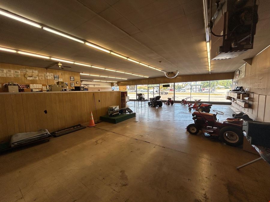 Warehouse with Showroom