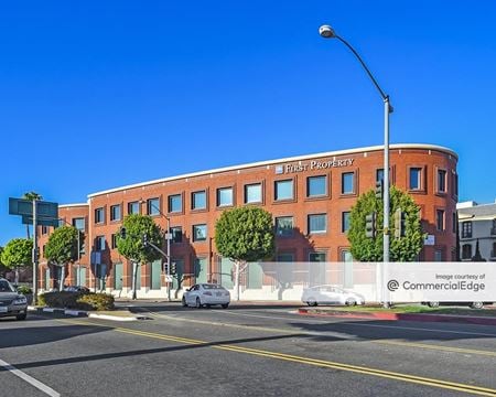 Preview of commercial space at 350 South Beverly Drive