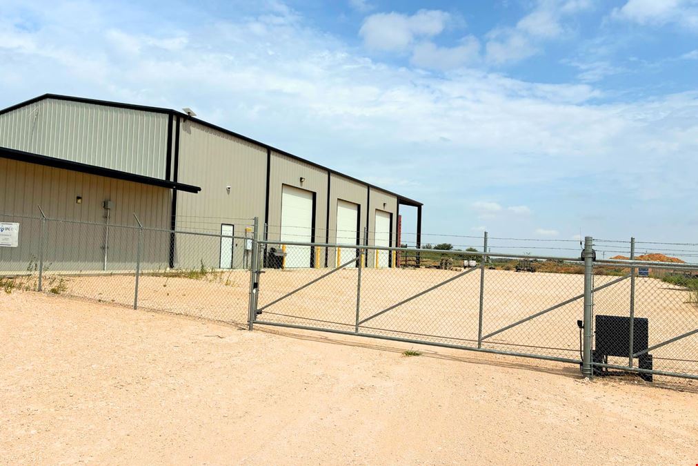 3,000± SF Industrial/Flex Space on 1.0± AC