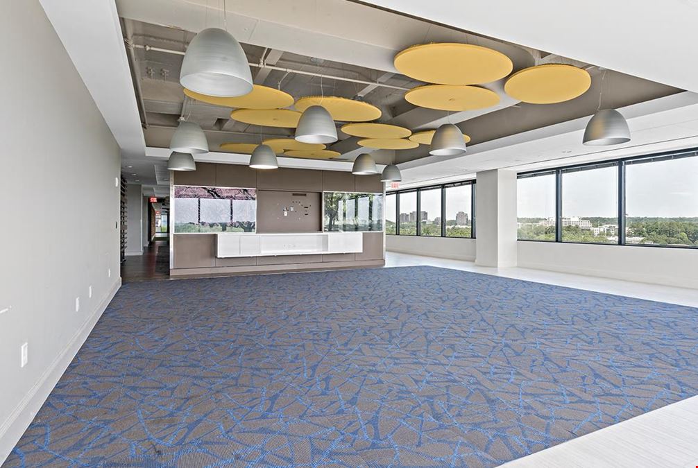 64 Perimeter Center East (R070a)