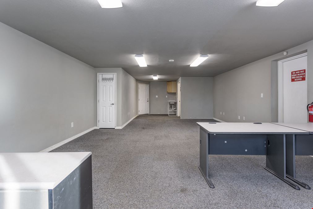 5428 W Clearwater Ave - SUBLEASE - Bldg B