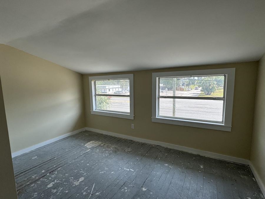 5108 Ridgewood Ave