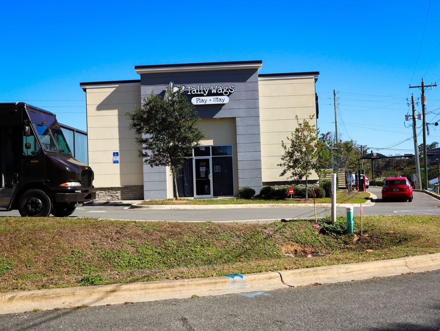 1704 - 1706 Capital Circle NE
