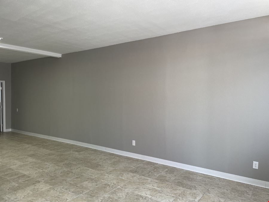 4113 Barrancas Ave | High-Visibility