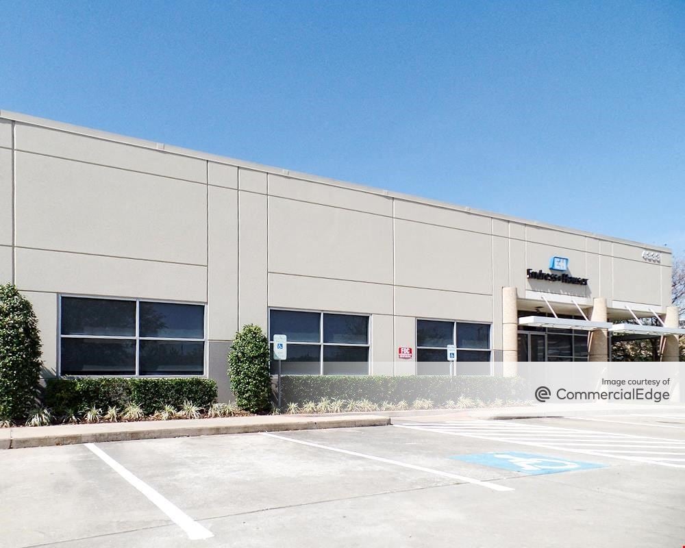 Clay Crossing Business Center