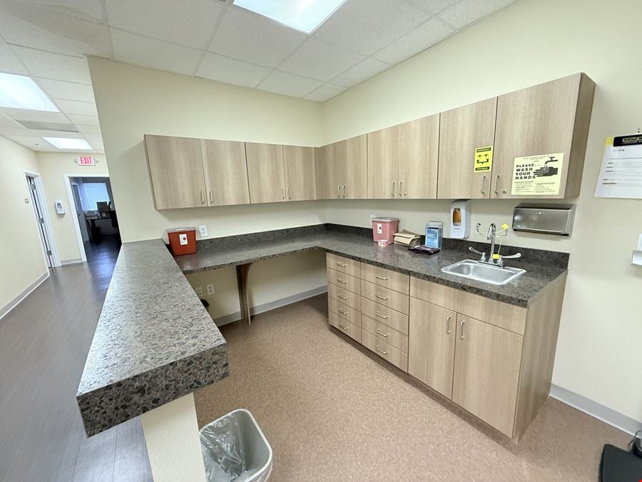 Office Suites For Sublease | DeBary Professional Plaza