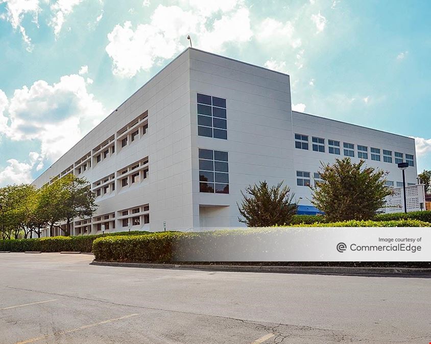 Commerce Center East
