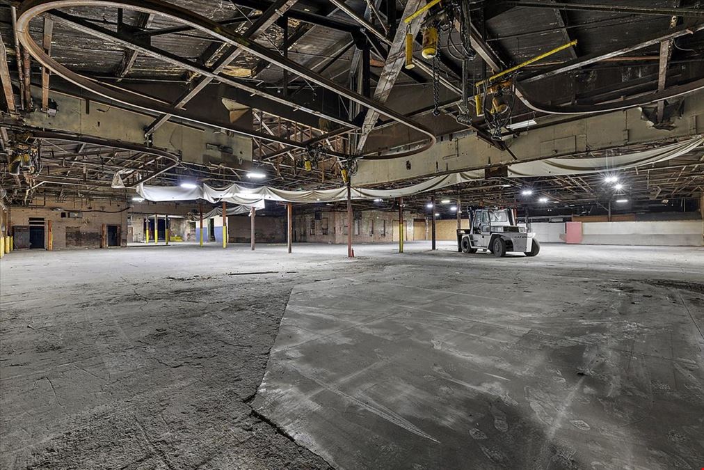 Versatile Industrial/ Flex/ Warehouse and Storage Facility