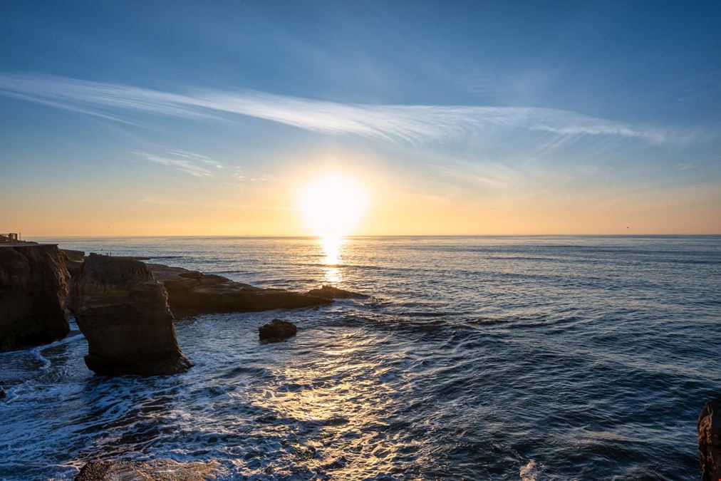 4741Point Loma 