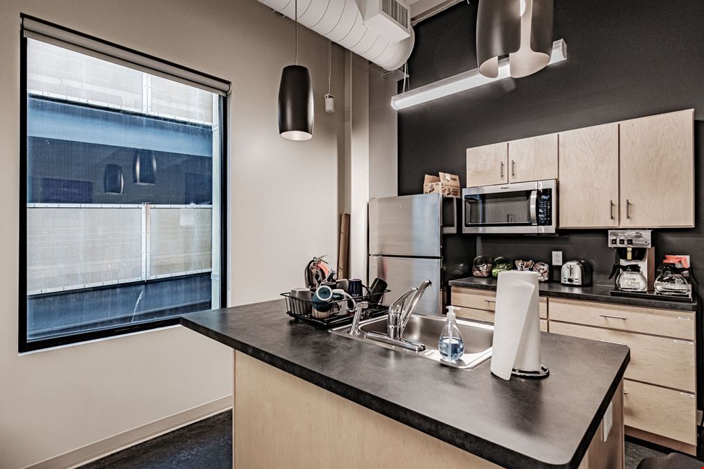 Downtown Class A Office, Unit 301