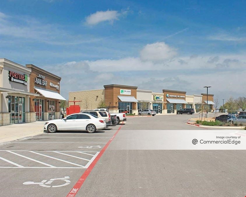 The HEB Plus! Hutto Shopping Center