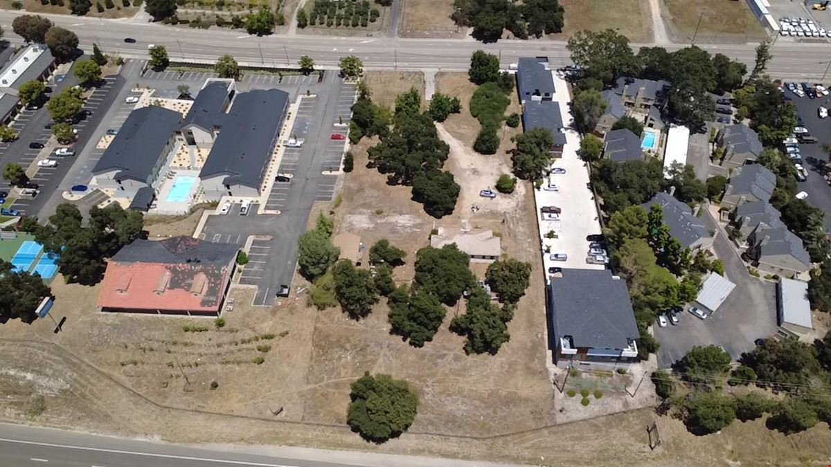 3660 El Camino Real