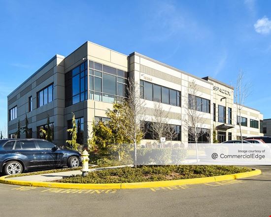 Preview of Office space for Rent at 18390 NE 68th Street