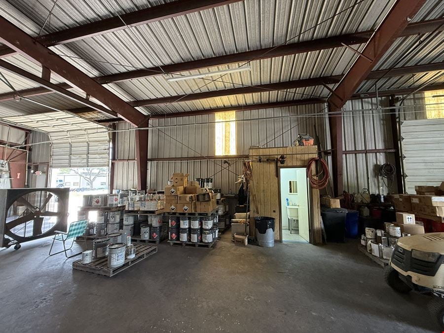 201 N 16th St, La Porte, TX 77571- 5,000 SF IND WAREHOUSE ON +/- 1 ACRE LOT