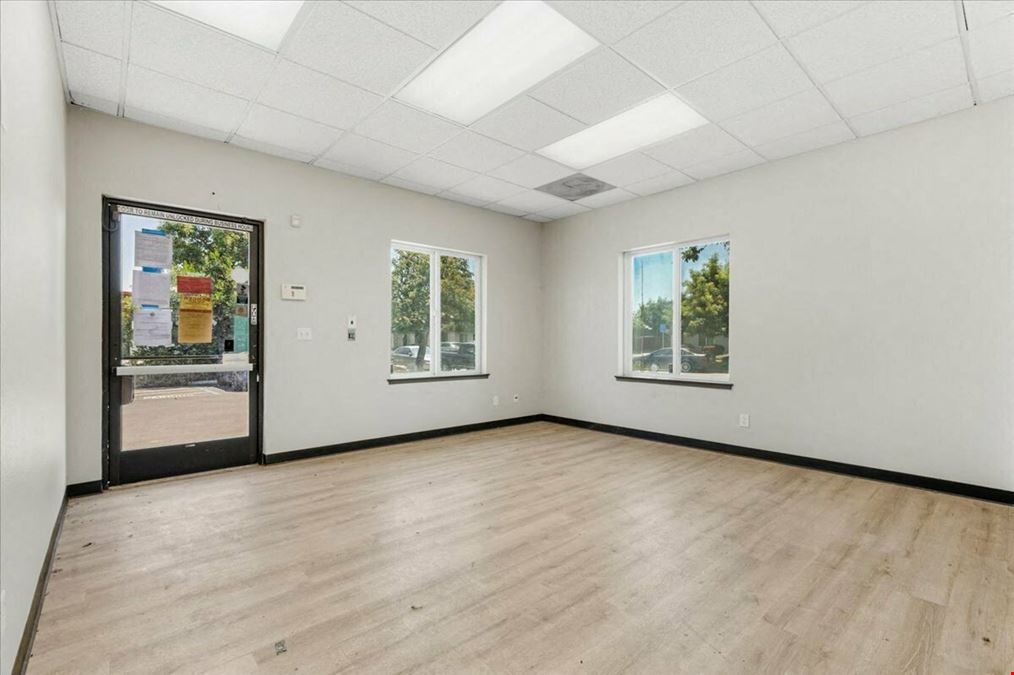 ±5,000 SF of Warehouse/Office Space in NW Visalia, CA