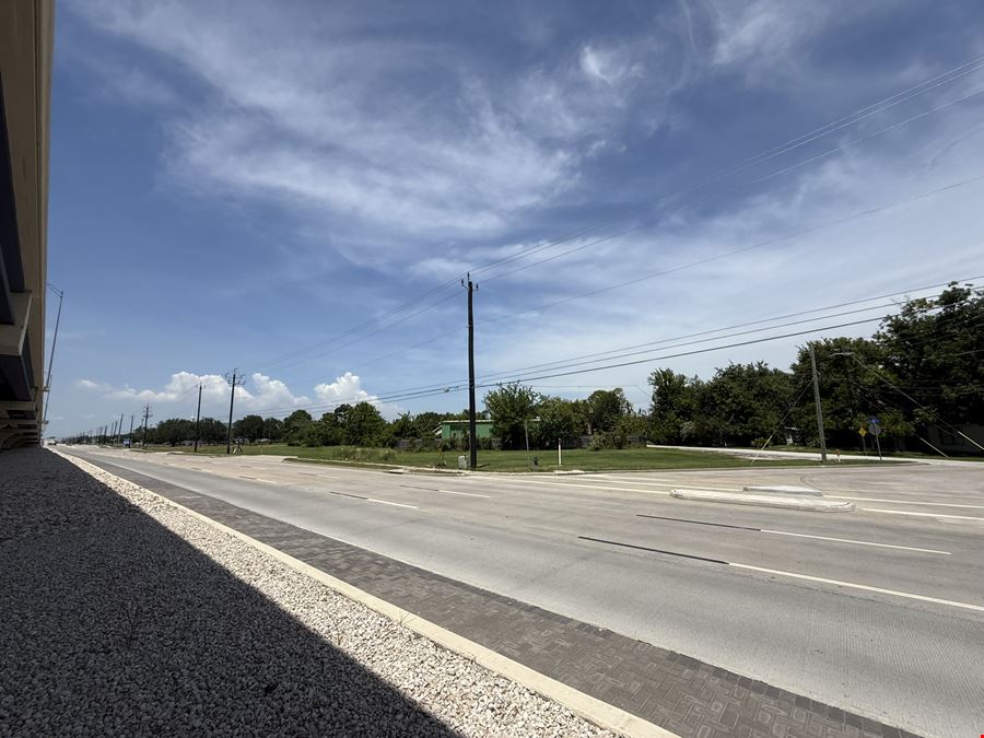1400 Bayport Blvd, Seabrook, TX 77586 (0.27 ACRES)