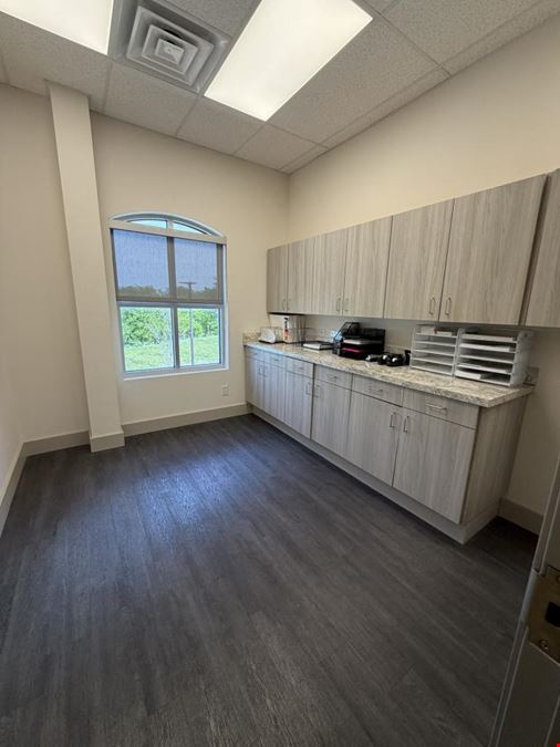 LEASE 1212 S Preston Rd Suite 220
