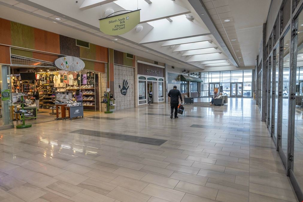 Restaurant, Retail and Food Court Space for Lease at the Asheville Mall