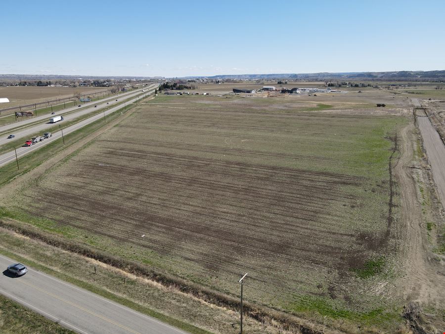 8522 S Frontage Rd