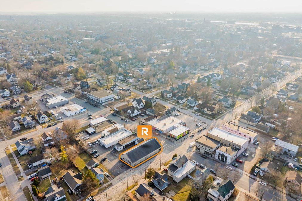 $1 Auction – 7,400 SF Building | Bay City MSA