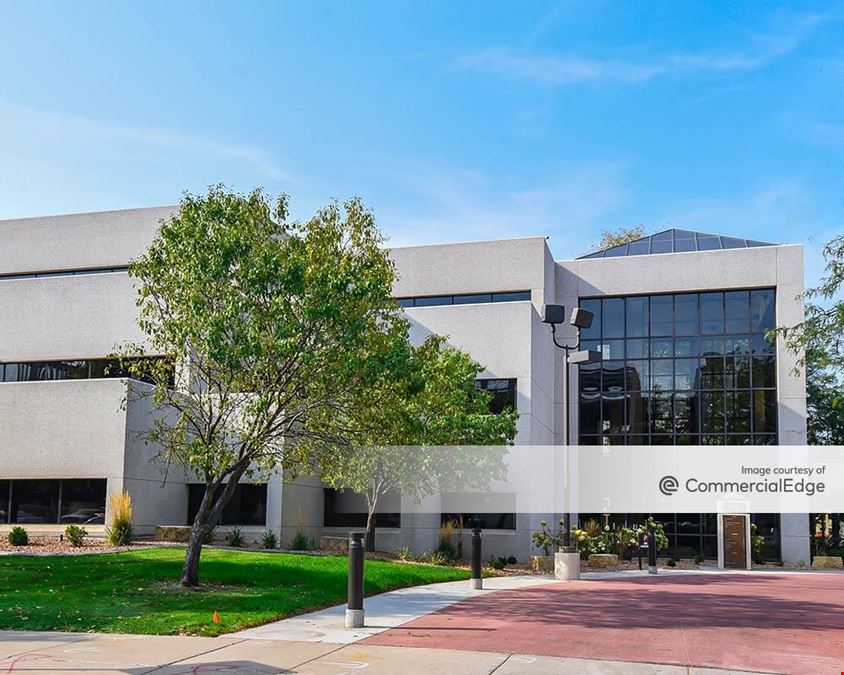 East Grand Office Park - 100 East Grand Avenue