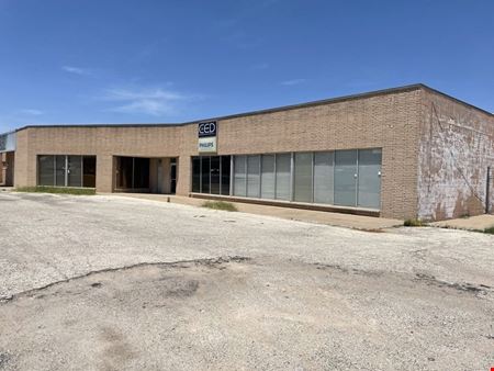 Preview of Retail space for Rent at 305 E University Blvd